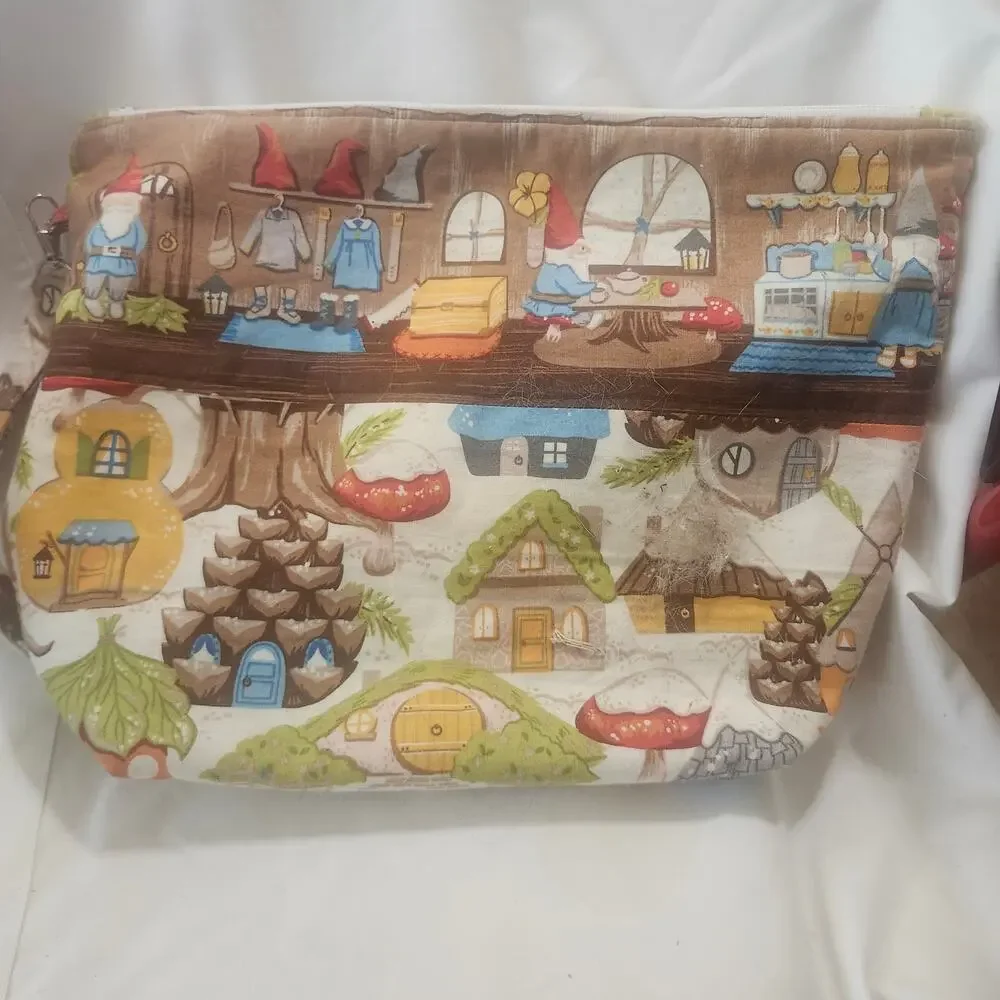 Gnome Project Bag 14x10x5 Zippered Hand Strap Flat Bottom Houses Pine Cones B35